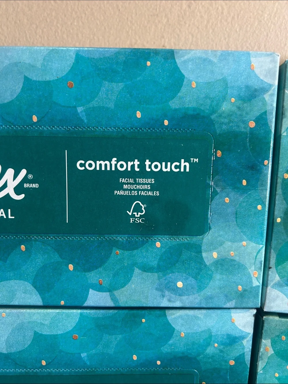 Kleenex Professional Comfort Touch Facial Tissues - Teal (6 Boxes of 100).